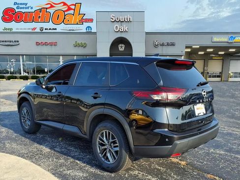 Used 2024 Nissan Rogue S FWD image 4