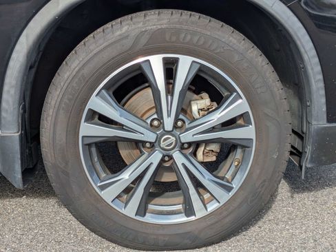 Used 2017 Nissan Rogue SL w/ SL Premium Package FWD image 10