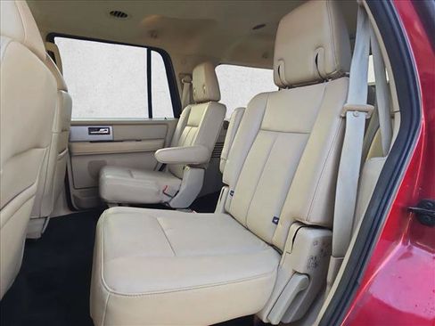Used 2017 Ford Expedition Limited w/ Equipment Group 301A RWD image 17
