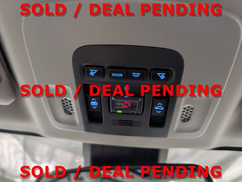 Used 2021 Toyota Camry XSE image 11