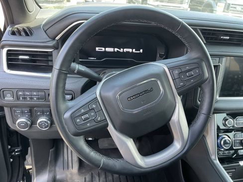 Used 2023 GMC Yukon Denali AWD/4WD image 7