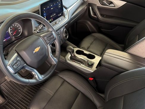 Used 2023 Chevrolet Blazer LT w/ Midnight/Sport Edition FWD image 10