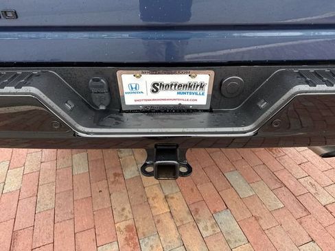 Used 2025 Chevrolet Silverado 2500 Custom w/ Custom Value Package image 35