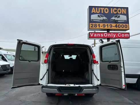Used 2020 Chevrolet Express 3500 LT w/ LT Preferred Equipment Group image 20