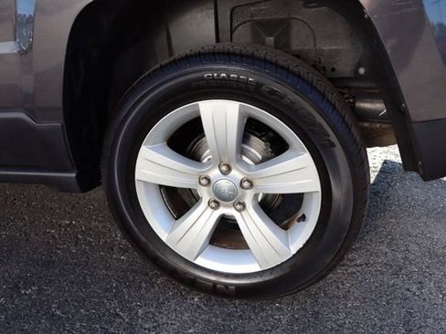 Used 2014 Jeep Patriot Latitude w/ Sun/Sound Group AWD/4WD image 36