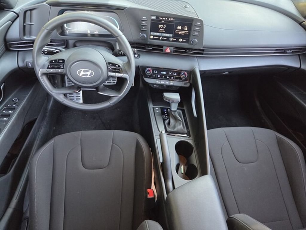 Used 2026 Hyundai Elantra Sport FWD image 9