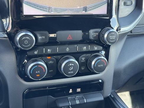Used 2024 RAM 1500 Laramie AWD/4WD image 22
