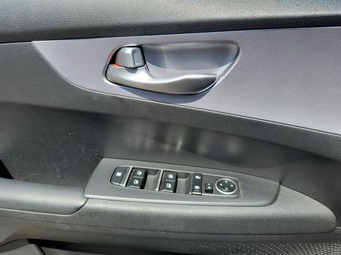 Used 2024 Kia Forte LXS FWD image 6