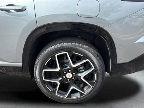 Used 2026 Chevrolet Traverse High Country FWD image 36