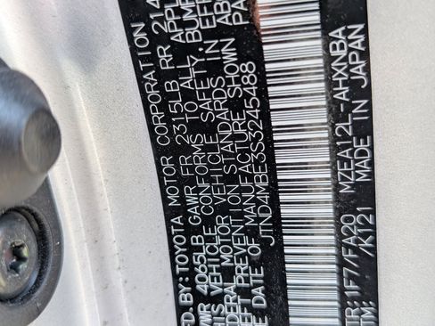 Used 2025 Toyota Corolla SE FWD image 22