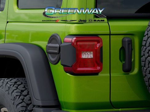 New 2026 Jeep Wrangler Unlimited Rubicon w/ Steel Bumper Group AWD/4WD image 9