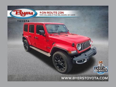 Used 2025 Jeep Wrangler Unlimited Sahara AWD/4WD image 1