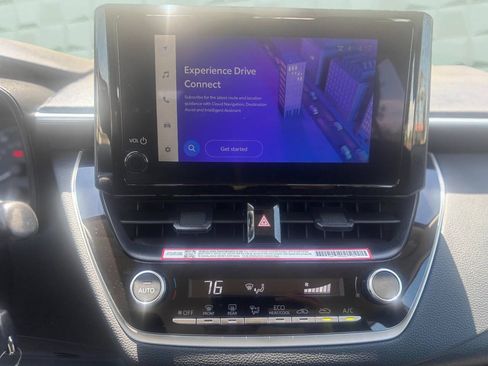 Used 2025 Toyota Corolla LE FWD image 25