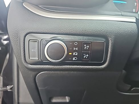 Used 2024 Ford Explorer XLT image 22