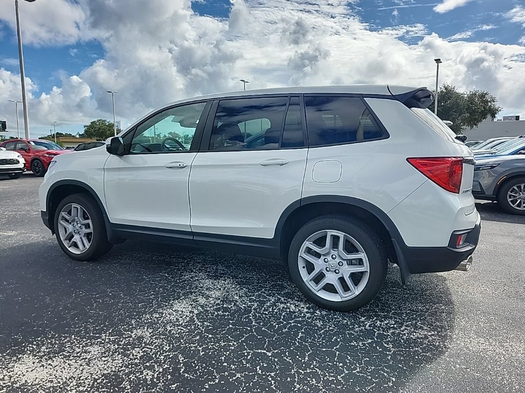 Used 2025 Honda Passport EX-L image 5