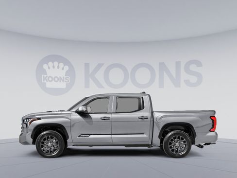 Used 2024 Toyota Tundra Platinum AWD/4WD image 4