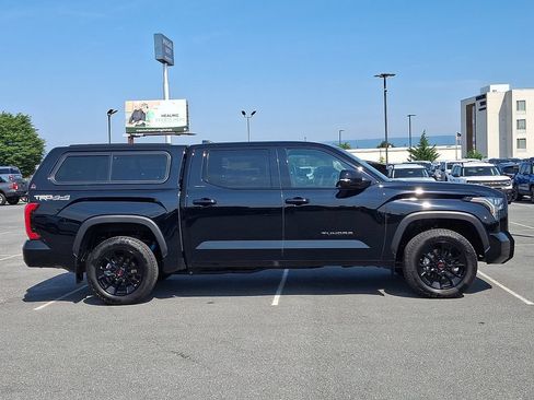 Used 2024 Toyota Tundra Limited w/ TRD Off-Road Package AWD/4WD image 7
