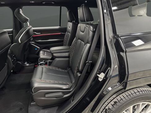 Used 2024 Jeep Grand Cherokee L Summit image 33