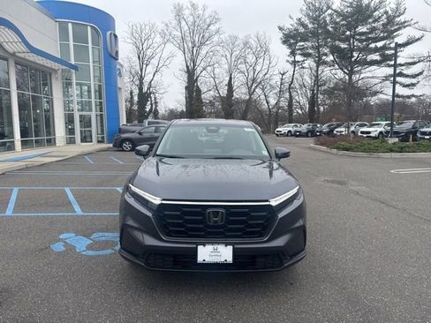 Used 2023 Honda CR-V LX image 3