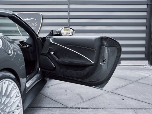 Used 2024 Ferrari Roma image 33