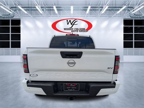 Used 2024 Nissan Frontier SV w/ SV Convenience Package RWD image 4