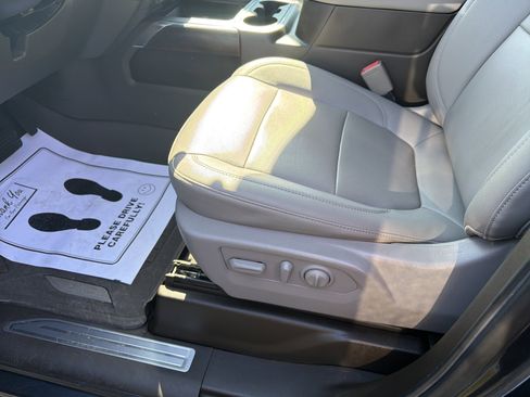 Used 2022 GMC Sierra 1500 SLT w/ SLT Premium Package image 16