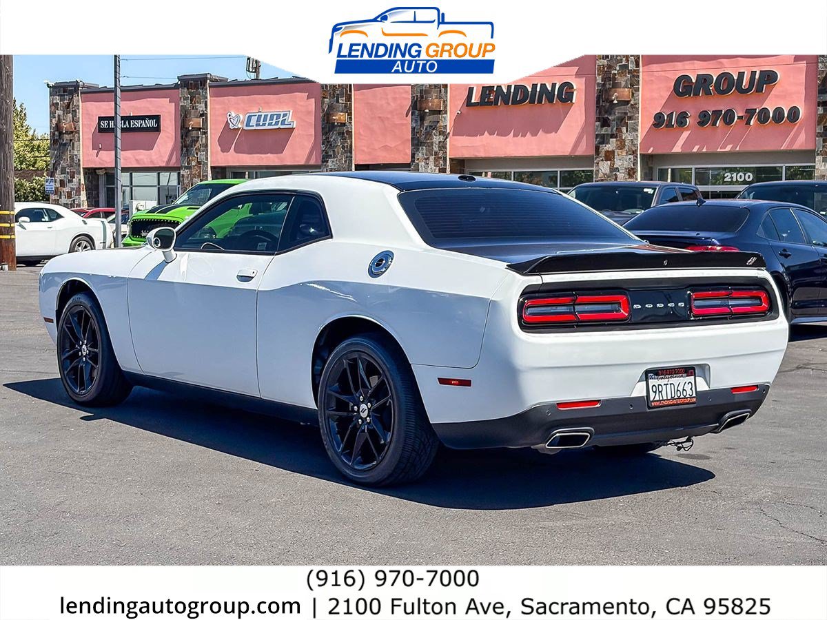 Used 2022 Dodge Challenger GT AWD/4WD image 2
