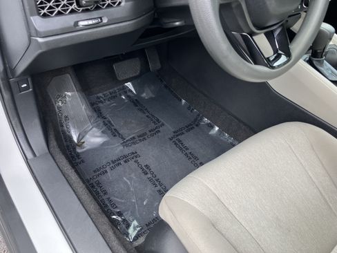 Used 2025 Honda Accord LX image 18