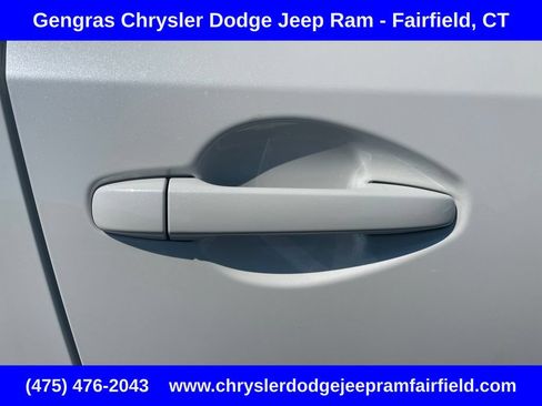Used 2025 Subaru Forester Premium AWD/4WD image 11
