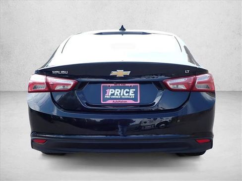 Used 2021 Chevrolet Malibu LT FWD image 3