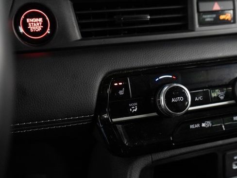 Certified 2025 Honda Pilot EX-L image 31