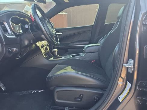 Used 2020 Dodge Charger Scat Pack RWD image 2