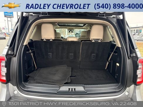 Used 2024 Ford Expedition Limited image 10