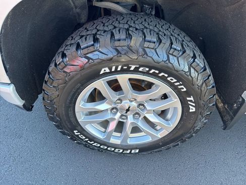 Used 2020 Chevrolet Silverado 1500 RST image 10