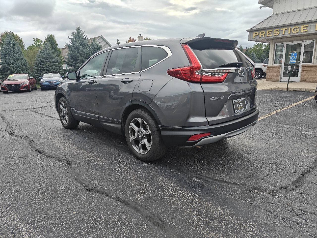 Used 2018 Honda CR-V EX image 3