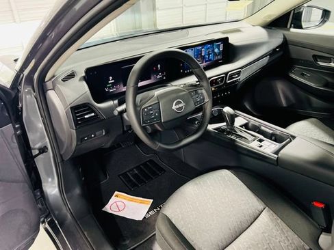 New 2026 Nissan Sentra SV w/ SV Convenience Package FWD image 22