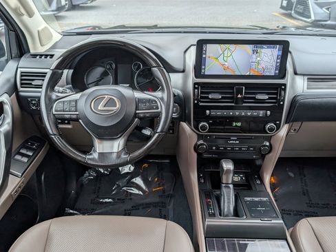 Used 2023 Lexus GX 460 Premium image 18