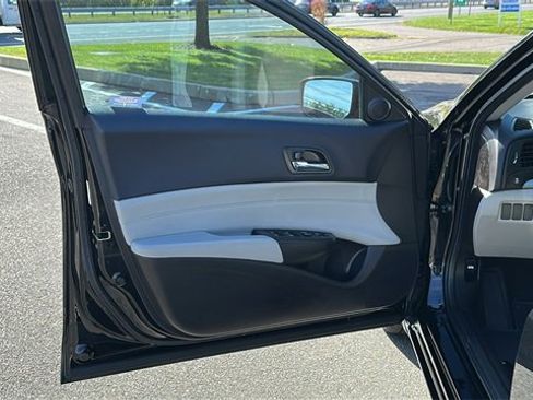 Certified 2018 Acura ILX image 9
