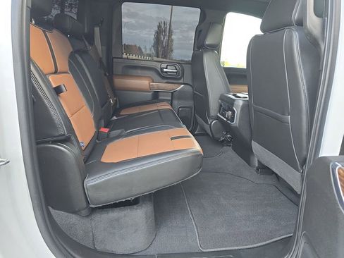 Used 2020 Chevrolet Silverado 2500 High Country image 34