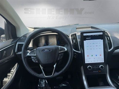 Certified 2022 Ford Edge SEL w/ Convenience Package AWD/4WD image 3