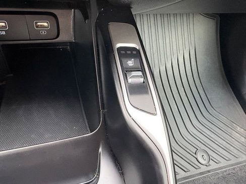 Certified 2021 Kia Sorento S w/ Panoramic Sunroof Package image 17