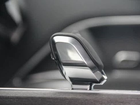 New 2025 Land Rover Range Rover SE image 20