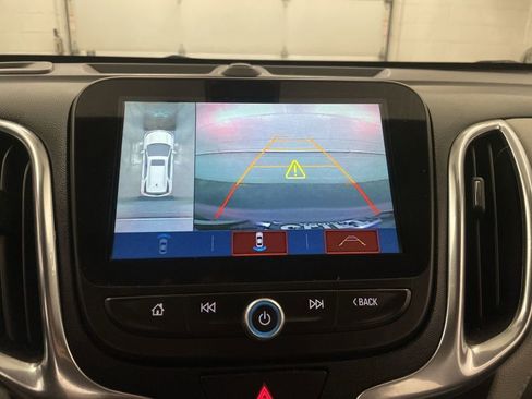 Used 2018 Chevrolet Equinox Premier FWD image 7