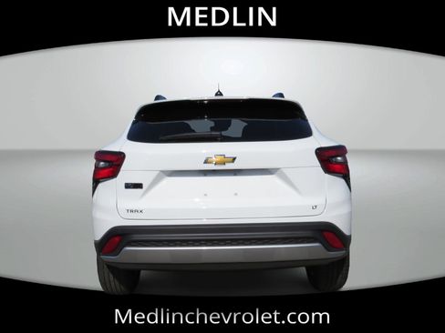 New 2026 Chevrolet Trax LT w/ LT Convenience Package FWD image 7