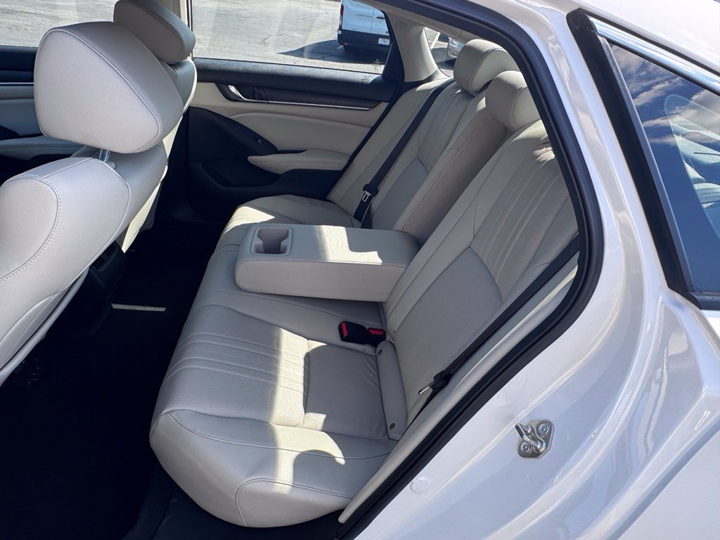Used 2018 Honda Accord Touring image 26