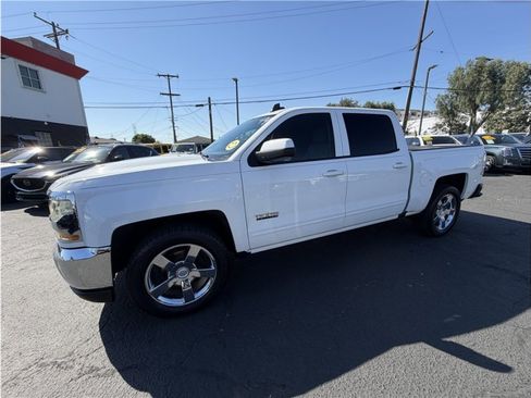 Used 2018 Chevrolet Silverado 1500 LT w/ Texas Edition image 3
