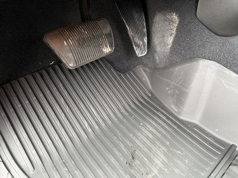 Used 2025 RAM 3500 Big Horn AWD/4WD image 15