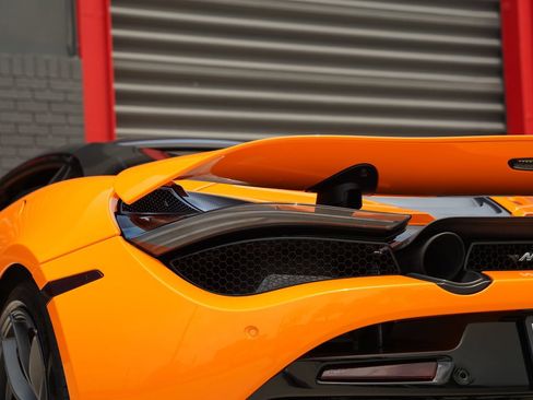 Used 2022 McLaren 720S Performance RWD image 10