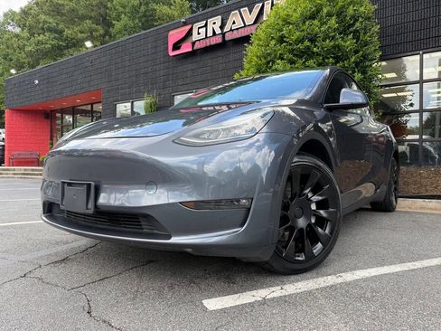 Used 2022 Tesla Model Y Long Range AWD/4WD image 2