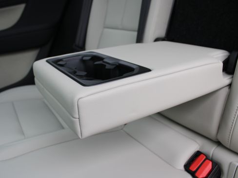 New 2026 Volvo XC40 B5 Ultra w/ Climate Package image 30